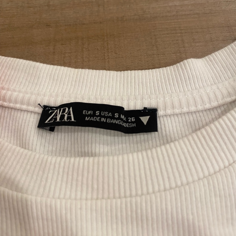 Zara Ruffle Top - Picture 2 of 3